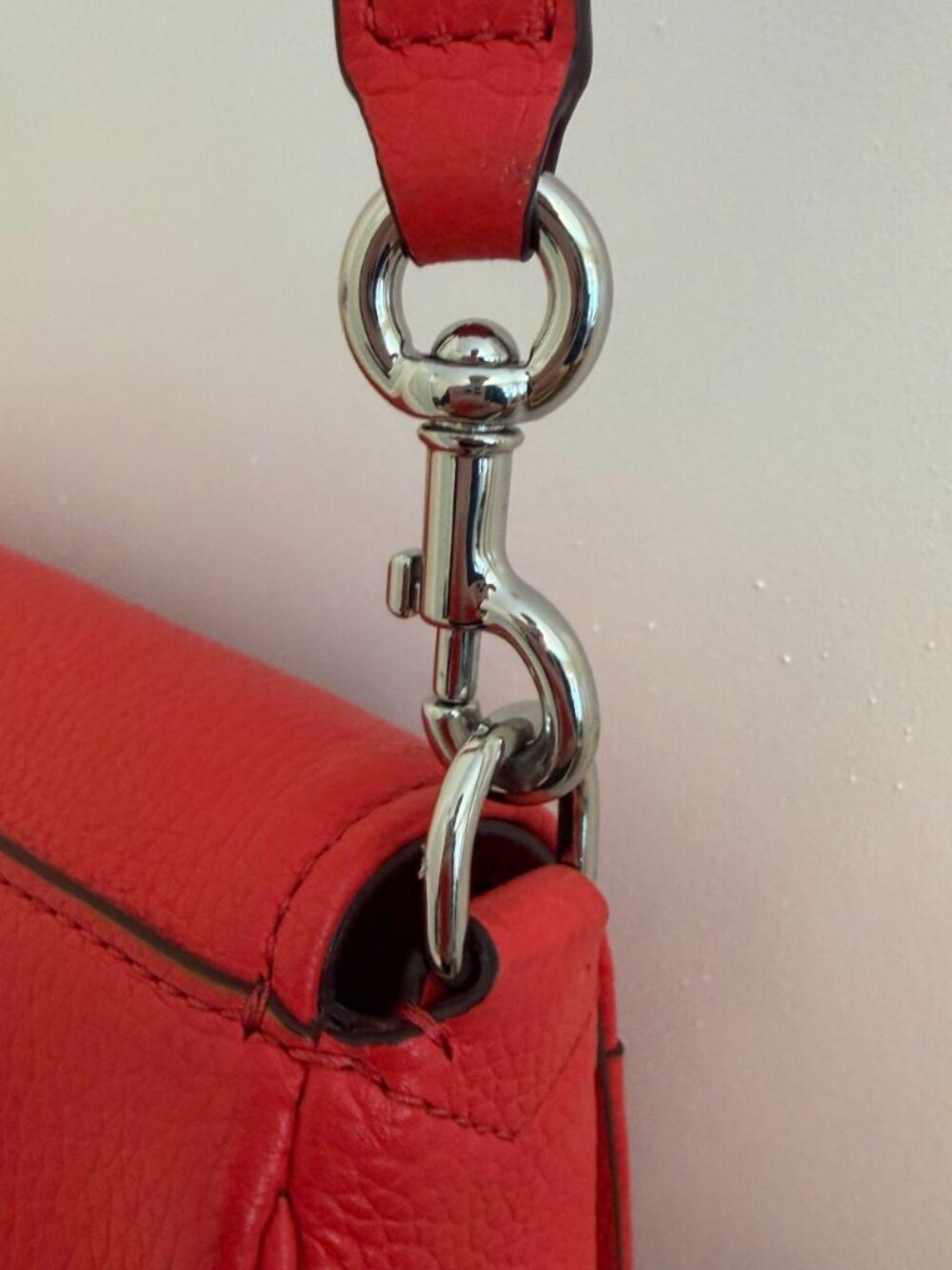 Marc Jacobs Empire City Mini Leather Messenger Bag - Picture 7 of 8